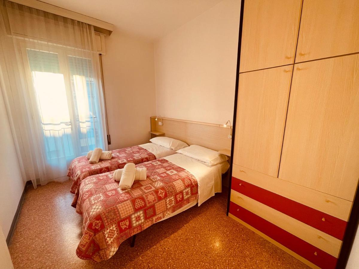 App4Rent Saturno 4 - Family Apartment, Wifi, Parking Lido di Jesolo Luaran gambar