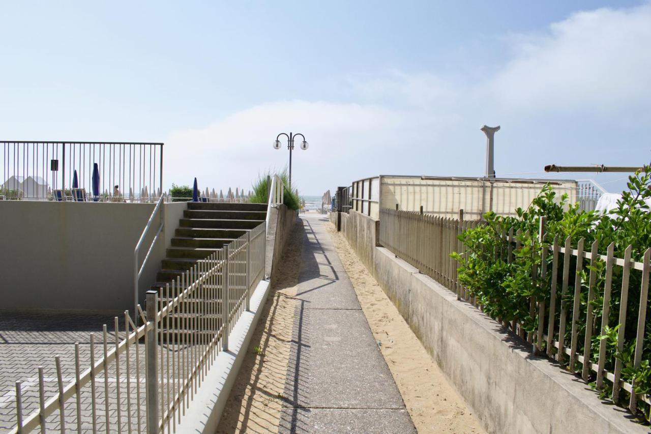 App4Rent Saturno 4 - Family Apartment, Wifi, Parking Lido di Jesolo Luaran gambar