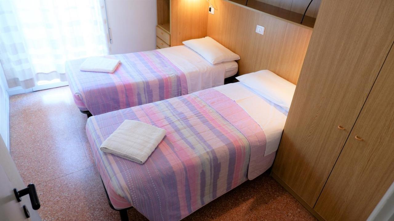 App4Rent Saturno 4 - Family Apartment, Wifi, Parking Lido di Jesolo Luaran gambar