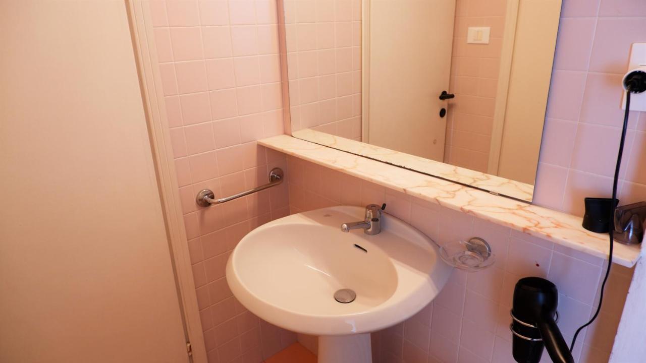 App4Rent Saturno 4 - Family Apartment, Wifi, Parking Lido di Jesolo Luaran gambar